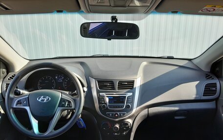 Hyundai Solaris II рестайлинг, 2015 год, 1 049 000 рублей, 11 фотография