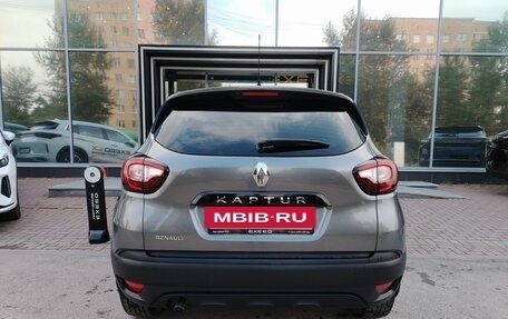 Renault Kaptur I рестайлинг, 2017 год, 1 050 000 рублей, 6 фотография