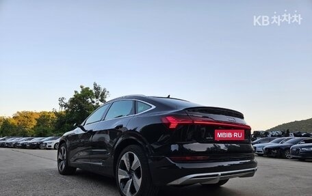 Audi e-tron I, 2022 год, 9 000 275 рублей, 6 фотография