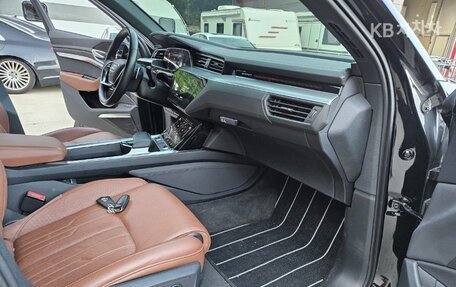 Audi e-tron I, 2022 год, 9 000 275 рублей, 14 фотография