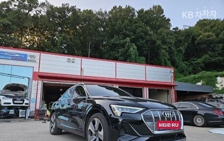 Audi e-tron I, 2022 год, 9 000 275 рублей, 12 фотография