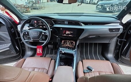 Audi e-tron I, 2022 год, 9 000 275 рублей, 17 фотография