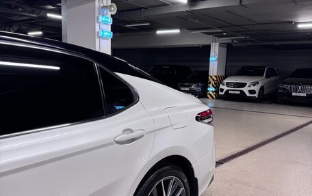Toyota Camry, 2021 год, 3 290 000 рублей, 9 фотография