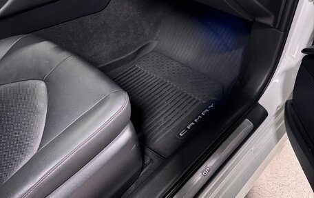 Toyota Camry, 2021 год, 3 290 000 рублей, 20 фотография