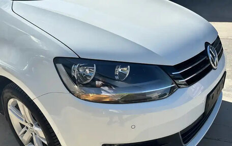 Volkswagen Sharan II, 2017 год, 2 100 666 рублей, 5 фотография