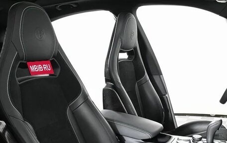 Alfa Romeo Stelvio, 2022 год, 5 900 000 рублей, 9 фотография