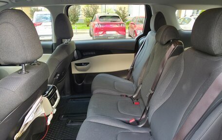 KIA Carnival, 2022 год, 4 500 000 рублей, 9 фотография