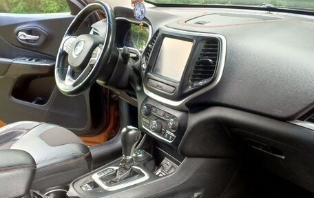 Jeep Cherokee, 2015 год, 2 450 000 рублей, 6 фотография