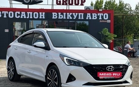 Hyundai Solaris II рестайлинг, 2022 год, 1 649 000 рублей, 2 фотография