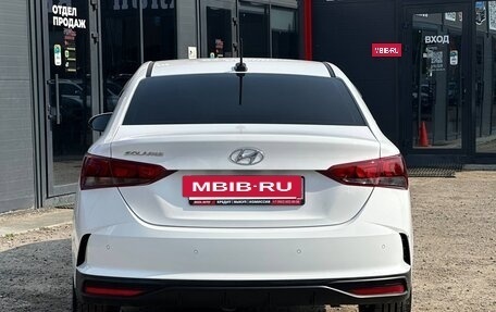 Hyundai Solaris II рестайлинг, 2022 год, 1 649 000 рублей, 13 фотография