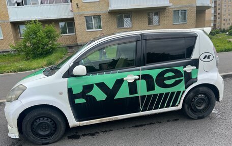 Toyota Passo III, 2004 год, 280 000 рублей, 2 фотография