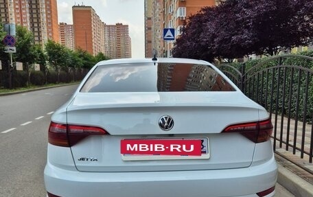 Volkswagen Jetta VII, 2018 год, 1 580 000 рублей, 2 фотография