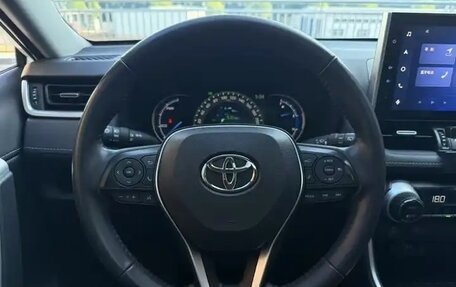 Toyota RAV4, 2022 год, 2 790 000 рублей, 7 фотография