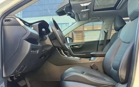 Toyota RAV4, 2022 год, 2 790 000 рублей, 10 фотография