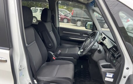 Honda Stepwgn IV, 2016 год, 1 650 000 рублей, 14 фотография
