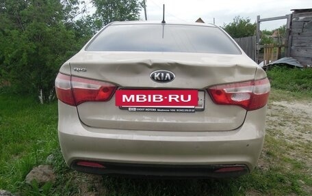 KIA Rio III рестайлинг, 2013 год, 1 100 000 рублей, 12 фотография