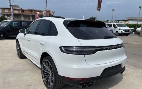 Porsche Macan I рестайлинг, 2021 год, 5 690 000 рублей, 2 фотография