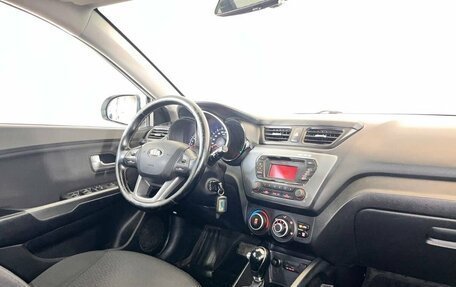KIA Rio III рестайлинг, 2014 год, 869 000 рублей, 17 фотография