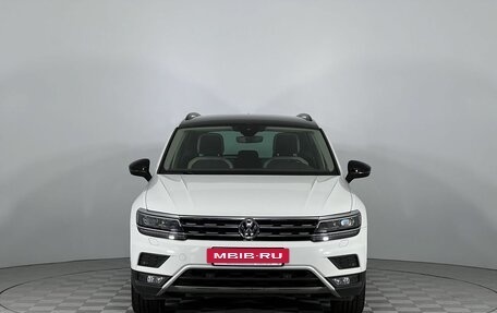 Volkswagen Tiguan II, 2019 год, 2 049 000 рублей, 2 фотография