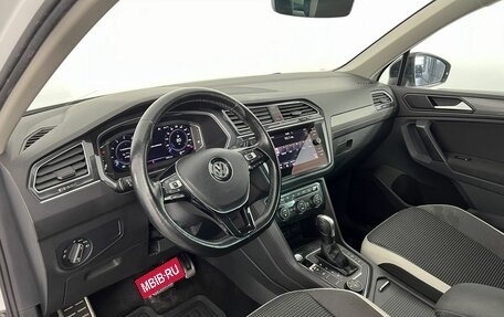 Volkswagen Tiguan II, 2019 год, 2 049 000 рублей, 17 фотография