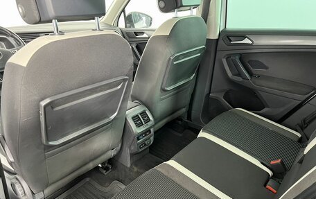 Volkswagen Tiguan II, 2019 год, 2 049 000 рублей, 18 фотография