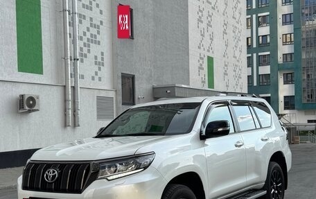 Toyota Land Cruiser Prado 150 рестайлинг 2, 2021 год, 7 299 000 рублей, 12 фотография