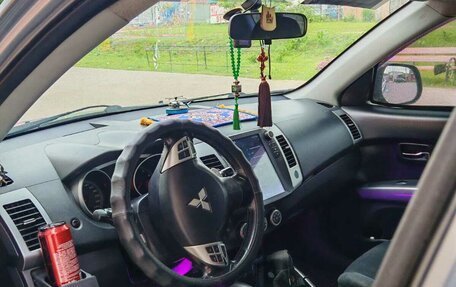 Mitsubishi Outlander III рестайлинг 3, 2008 год, 1 400 000 рублей, 7 фотография