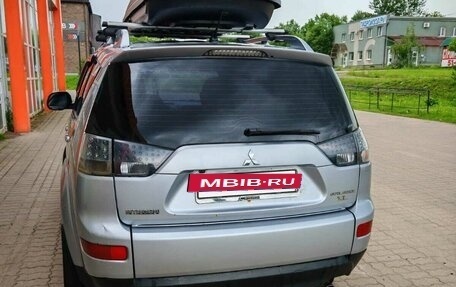 Mitsubishi Outlander III рестайлинг 3, 2008 год, 1 400 000 рублей, 13 фотография