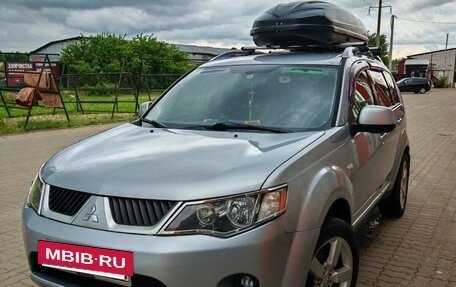 Mitsubishi Outlander III рестайлинг 3, 2008 год, 1 400 000 рублей, 11 фотография