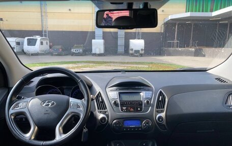 Hyundai ix35 I рестайлинг, 2010 год, 950 000 рублей, 7 фотография