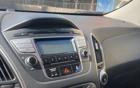 Hyundai ix35 I рестайлинг, 2010 год, 950 000 рублей, 13 фотография