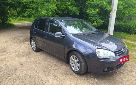 Volkswagen Golf V, 2004 год, 540 000 рублей, 2 фотография