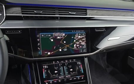 Audi A8, 2022 год, 6 070 000 рублей, 10 фотография