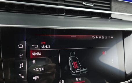 Audi A8, 2022 год, 6 070 000 рублей, 12 фотография