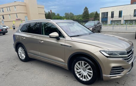 Volkswagen Touareg III, 2018 год, 3 200 000 рублей, 3 фотография