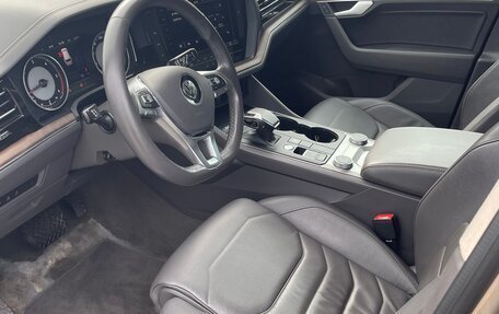 Volkswagen Touareg III, 2018 год, 3 200 000 рублей, 5 фотография