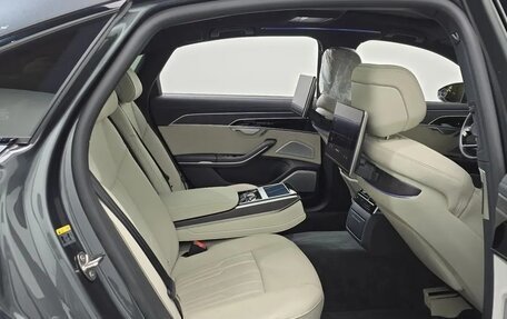 Audi A8, 2022 год, 6 070 000 рублей, 16 фотография