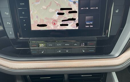 Volkswagen Touareg III, 2018 год, 3 200 000 рублей, 10 фотография
