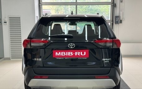 Toyota RAV4, 2024 год, 4 490 000 рублей, 8 фотография