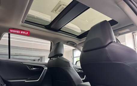 Toyota RAV4, 2024 год, 4 490 000 рублей, 9 фотография