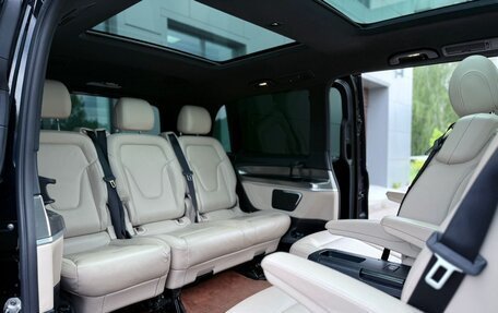 Mercedes-Benz V-Класс, 2019 год, 5 500 000 рублей, 21 фотография