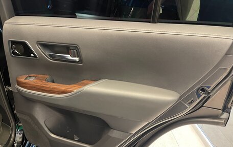 Toyota Land Cruiser, 2022 год, 10 500 000 рублей, 21 фотография