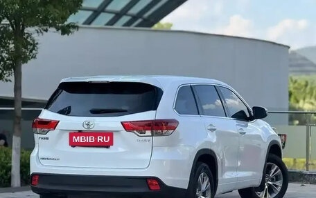 Toyota Highlander III, 2021 год, 2 435 000 рублей, 9 фотография