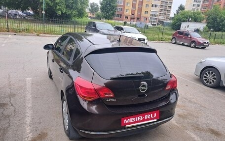 Opel Astra J, 2013 год, 780 000 рублей, 4 фотография
