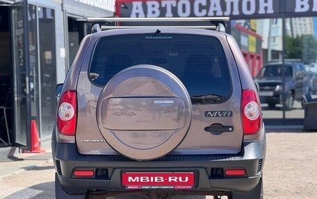 Chevrolet Niva I рестайлинг, 2018 год, 699 000 рублей, 8 фотография