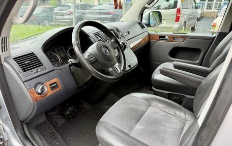Volkswagen Multivan T5, 2012 год, 2 385 000 рублей, 11 фотография