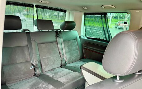Volkswagen Multivan T5, 2012 год, 2 385 000 рублей, 15 фотография