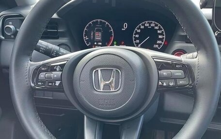 Honda Vezel, 2022 год, 1 750 000 рублей, 11 фотография