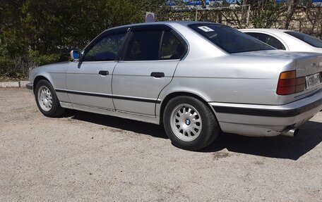BMW 5 серия, 1989 год, 485 000 рублей, 3 фотография