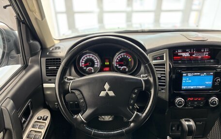 Mitsubishi Pajero IV, 2015 год, 2 550 000 рублей, 20 фотография